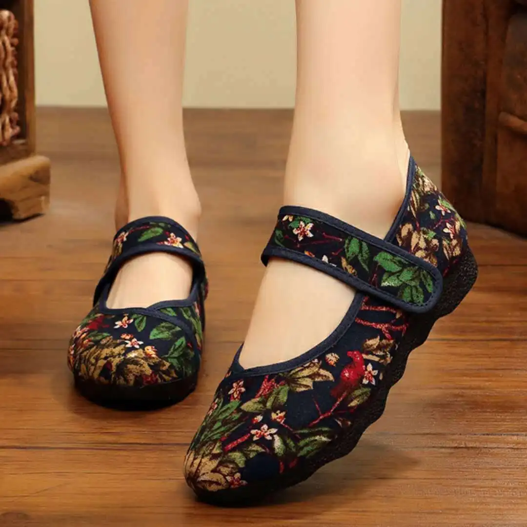 

Embroidered Women Flats Flower Slip on Cotton Fabric Linen Comfortable Old Peking Ballerina Flat Shoes Sapato 2021 New