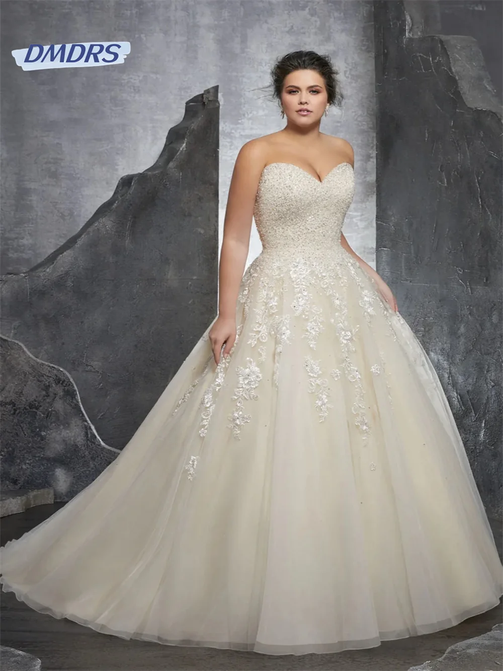 

Elegant Strapless Appliques Bridal Gown Pastrol Sleeveless Floor-length Wedding Dress Bohemian Vestidos De Novia