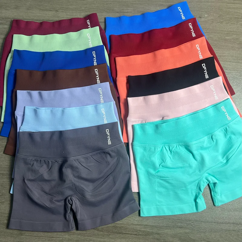 Impact Shorts with Logo Low Waist Seamless Yoga Shorts Scrunch Bum Gym Shorts Workout Biker Short Stretch Fitness Clothing 2
