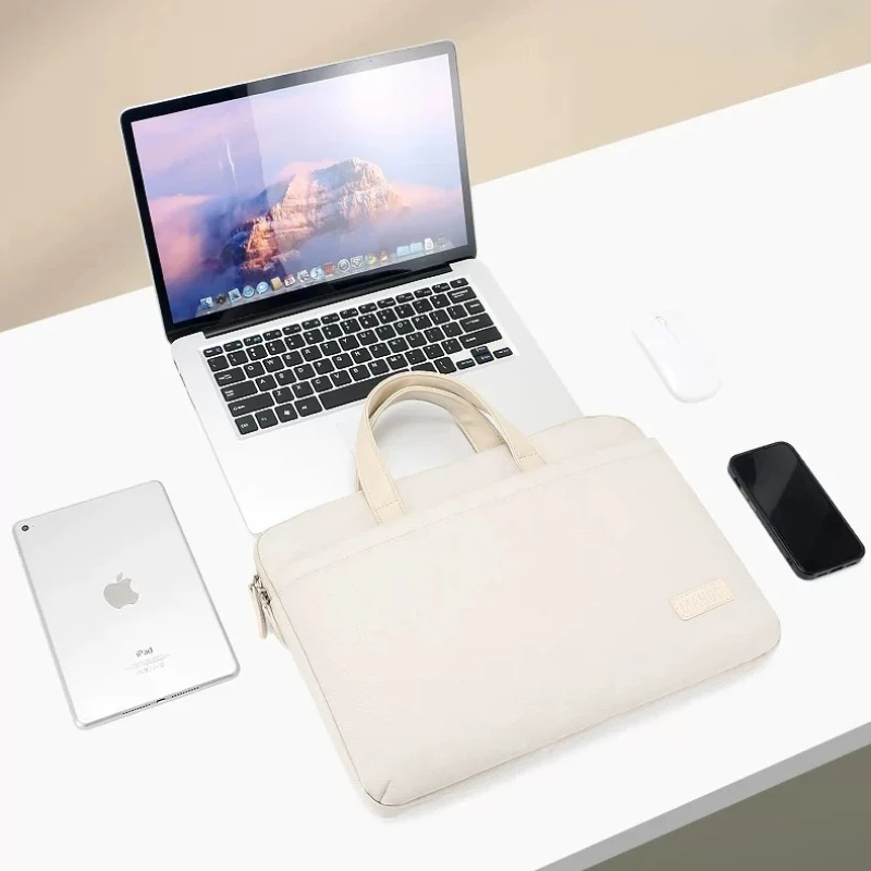 Fashionable Portable Laptop Briefcase Bag – Stylish Business Accessory