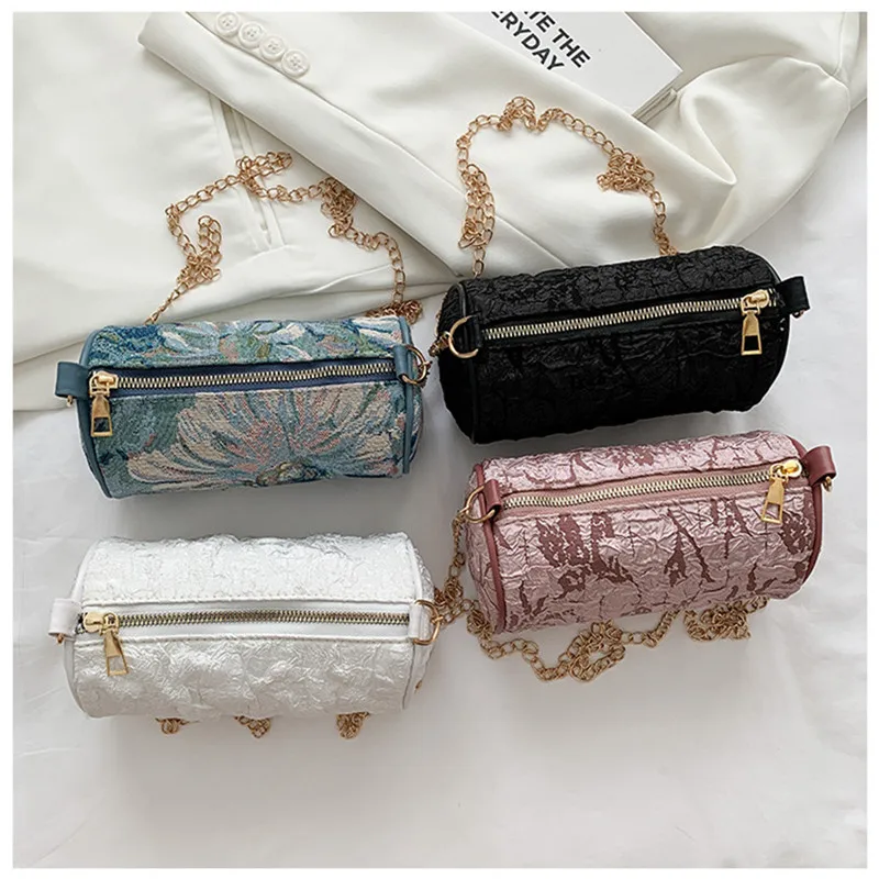 

New Fashion Chain Messenger Canvas Bag Shoulder Armpit Cylinder Bag French Niche Design Bag Women's Hundred Matching Accessories