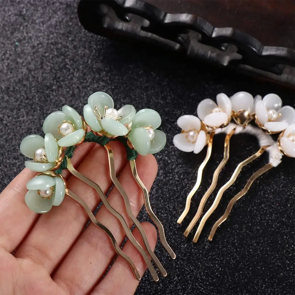 Description Picture 3 of itemStyle Trendy Headwear For Girls Hanfu Cheongsam Disk Hair Hair Fork Hair Accessories U Shaped Hairpin Flowers Hair Stick
