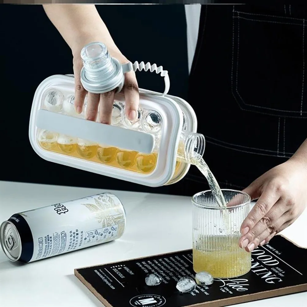 Ice Cube Tray 2-in-1 Portable Puck Making Water Bottle with 17 Grid Flat Lid Cooling Popsicle/Cube Molds