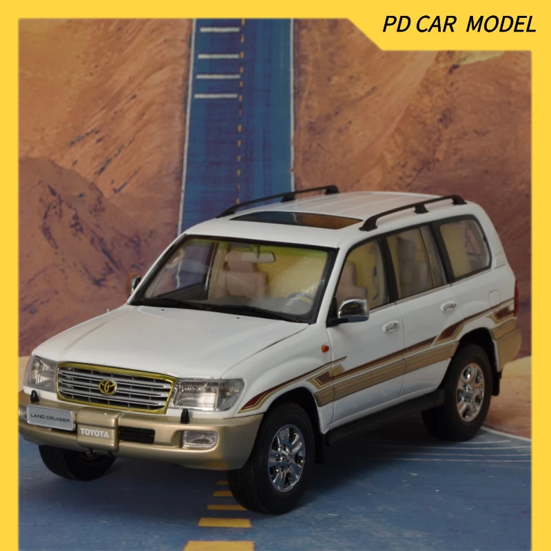 

Original Collectible 1:18 Scale Model for TOYOTA LAND CRUISER SUV Gift for friends and family