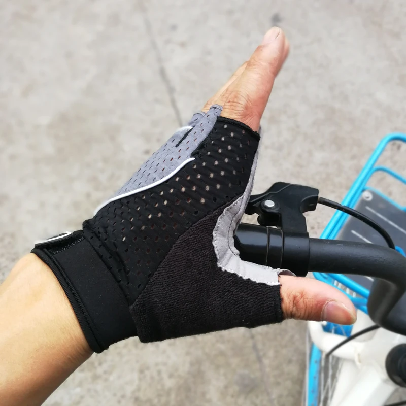 Xinluying Breathable Bike Cycling Gloves Half Finger Women Men Gym Fitness Body Building Weight lifting Crossfit Equipment Black