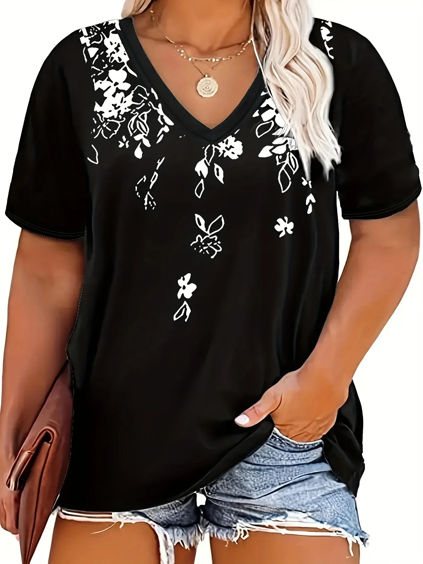 Floral Beadwork Four Mothers T-shirt for Women/Large Size (USA Size) (