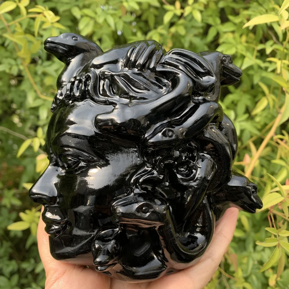 黒曜石の置物 - 自然な模様 黒曜石の置物 - 自然な模様