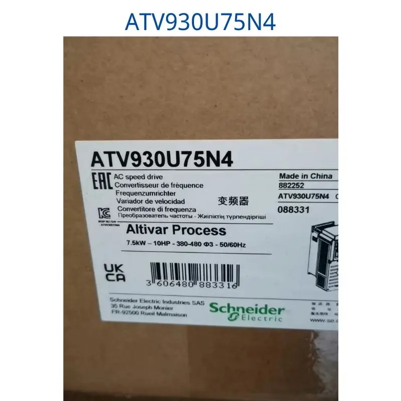 

The new ATV930U75N4 7.5 kW frequency converter features are packaged well