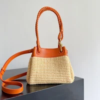 Sac à main pour femme de style designer en cuir de luxe, rétro, minimaliste, grand format, pour les trajets quotidiens 4