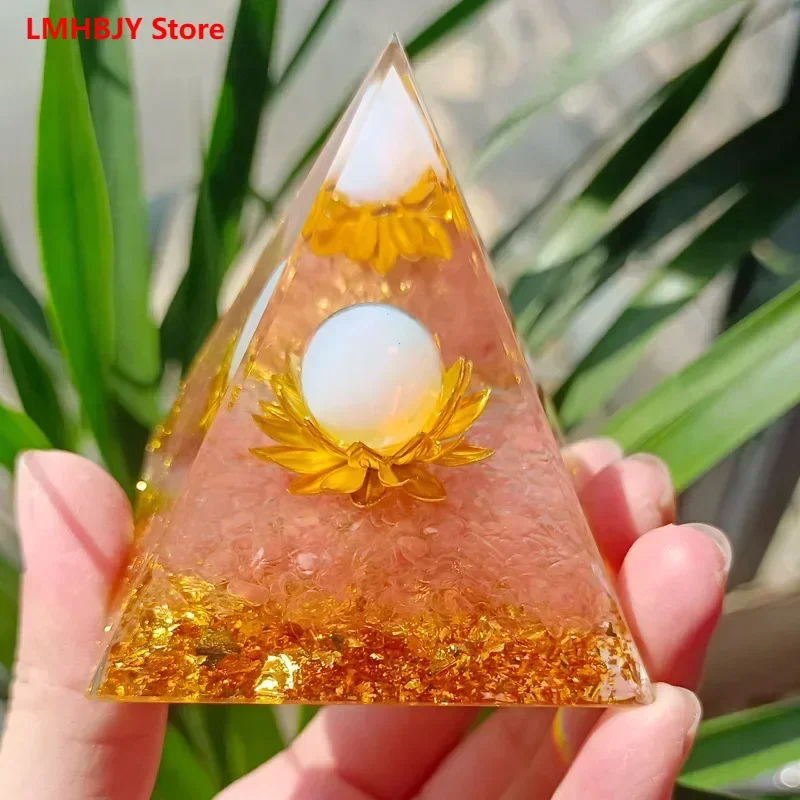 

LMHBJY Pink Crystal Resin Ornaments Lotus Pyramid Home Tabletop Car Mounted Minimalist Crafts