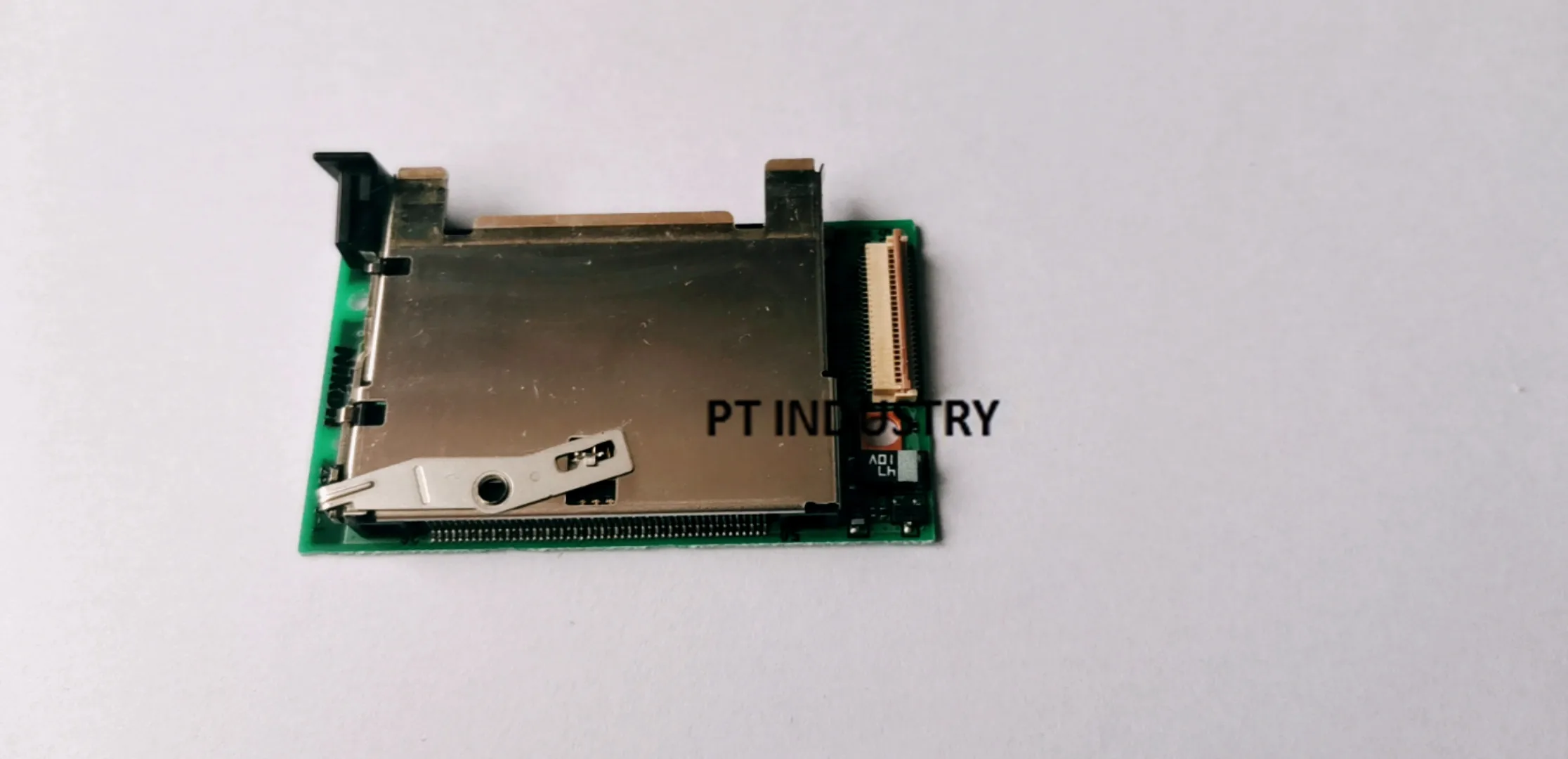 【稼働メンテ済み】　Nikon D70s 社外バッテリー　CFカードアダプター CF変換アダプター｜へろへろ・のぉと