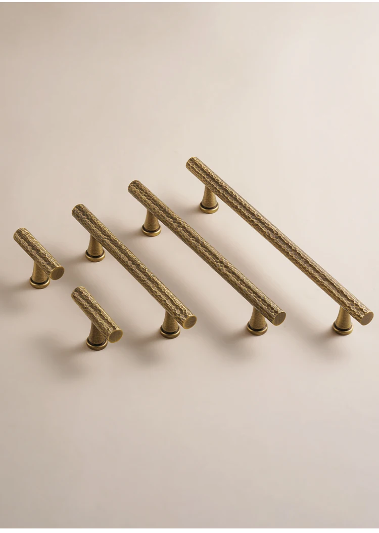 Dooroom Handgefertigter Schrank- und Schubladenknöpfe aus massivem Messing mit Hammermuster, antiker Bronze-Möbel- und Kleiderschrankgriff – Detail 10
