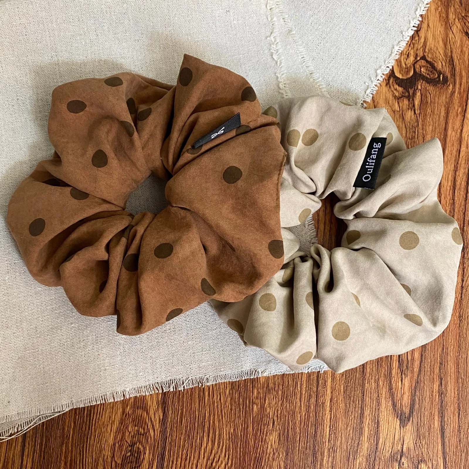 1PC Scrunchies Women's Polka Dot Hair Accessories Soft Elastic Hair Ties For Daily, Party, Gift, Trendy Styles