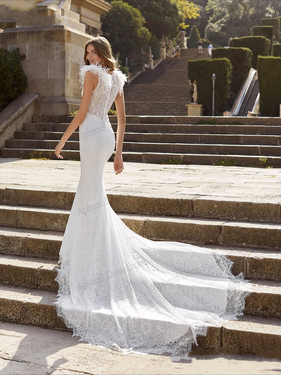 Рисунок 2 - Женское свадебное платье-футляр It's yiiya