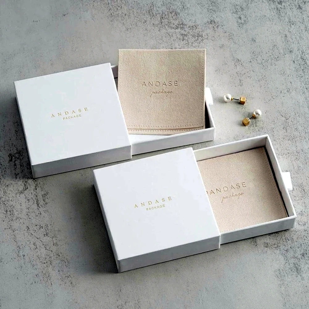 

Custom Logo Packaging Pouches, Printed Cardboard Drawer Box, Plus Pink Velvet Pouches Bag Strap, Jewelry Drawer Box and Pouches