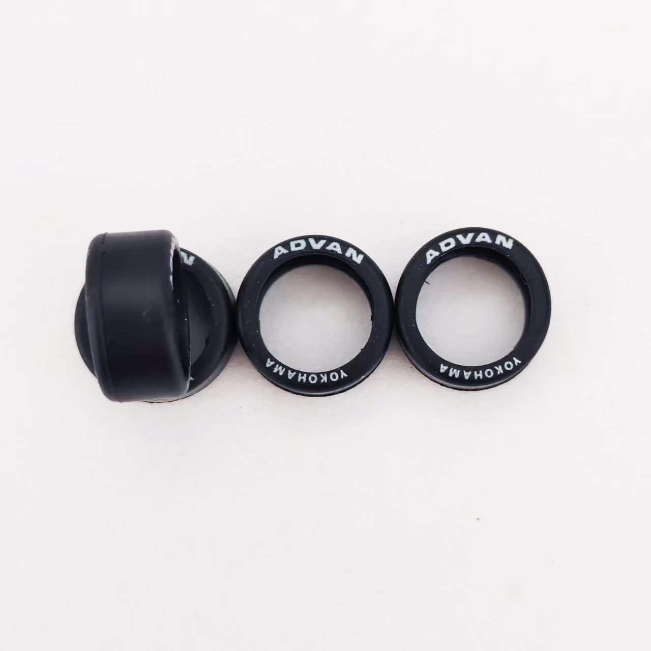 10 Sets of 9.8mm Tires for Model Car Modifications