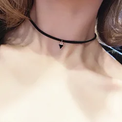 Handmade Velvet Lace Vintage Black Heart Choker Necklace (Triangle 28)