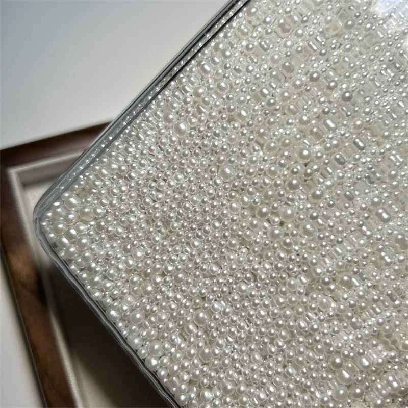 

Искусственный жемчуг белого и бежевого цветов без отверстий, 1-4 мм