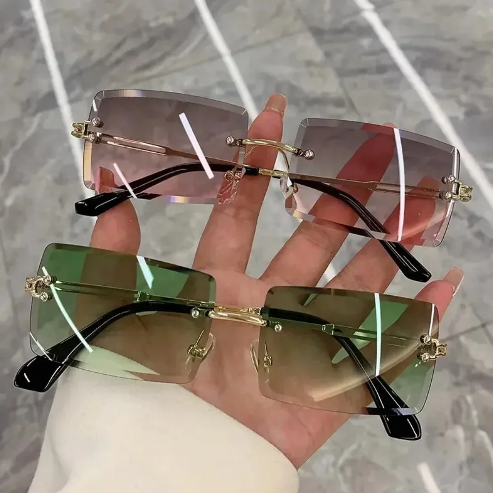 Vintage Fashion 2025 New Sunglasses Rimless Frameless Rectangle Shades Gradient UV400 Summer Traveling Sun Glasses for Women