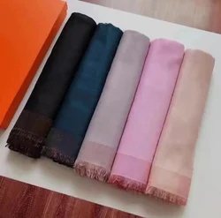Designer New Luxury Women's Silk Scarf Women's High Quality Silk Scarf Neck Scarf Women's Decorative Warm Scarf