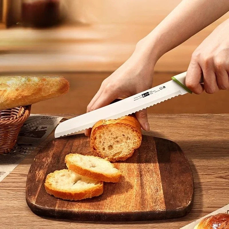 Set di coltelli - di 6 coltelli da bistecca seghettati LOU LAGUIOLE Jet, tutti in acciaio inox
