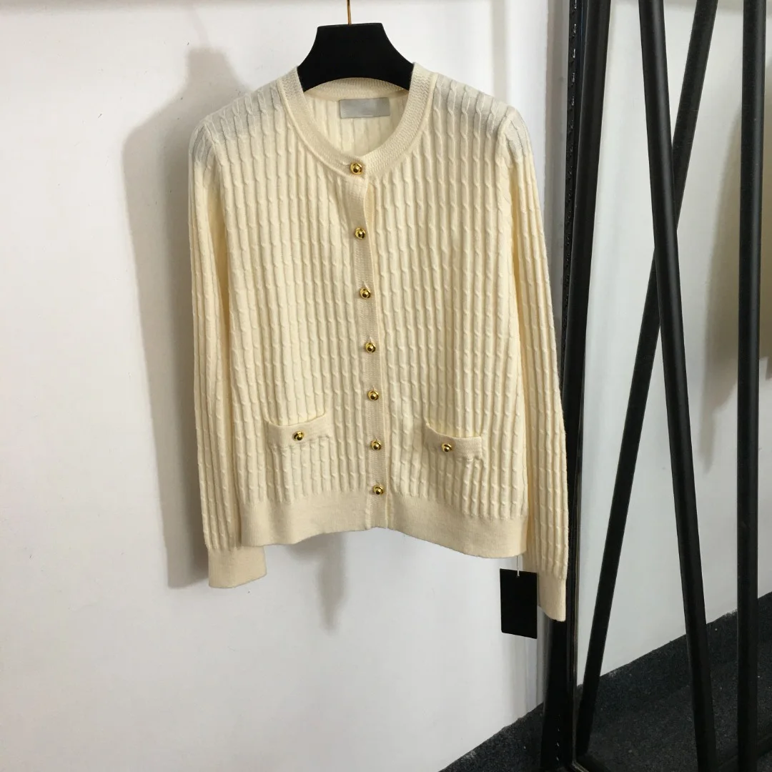 

Women Upscale Autumn Woolen Sweaters Luxury Letters Knitted Embroidery Tops Casual Fashion Y2k Clothing Woman Buttons Cardigan