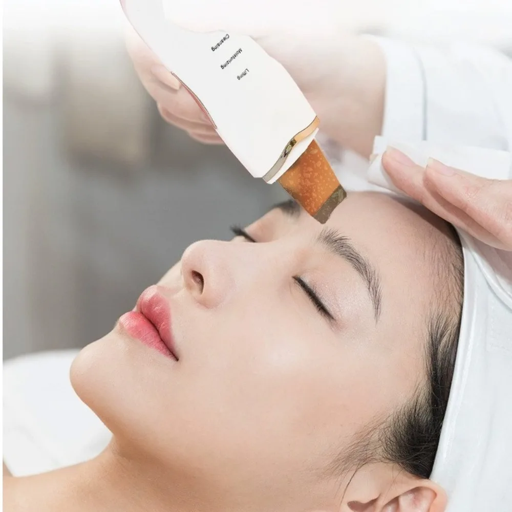 Deep Vibrate Ultrasonic Skin Scrubber Ultrasonic Ion Professional Black Head Remover Rechargeable Facial Massager