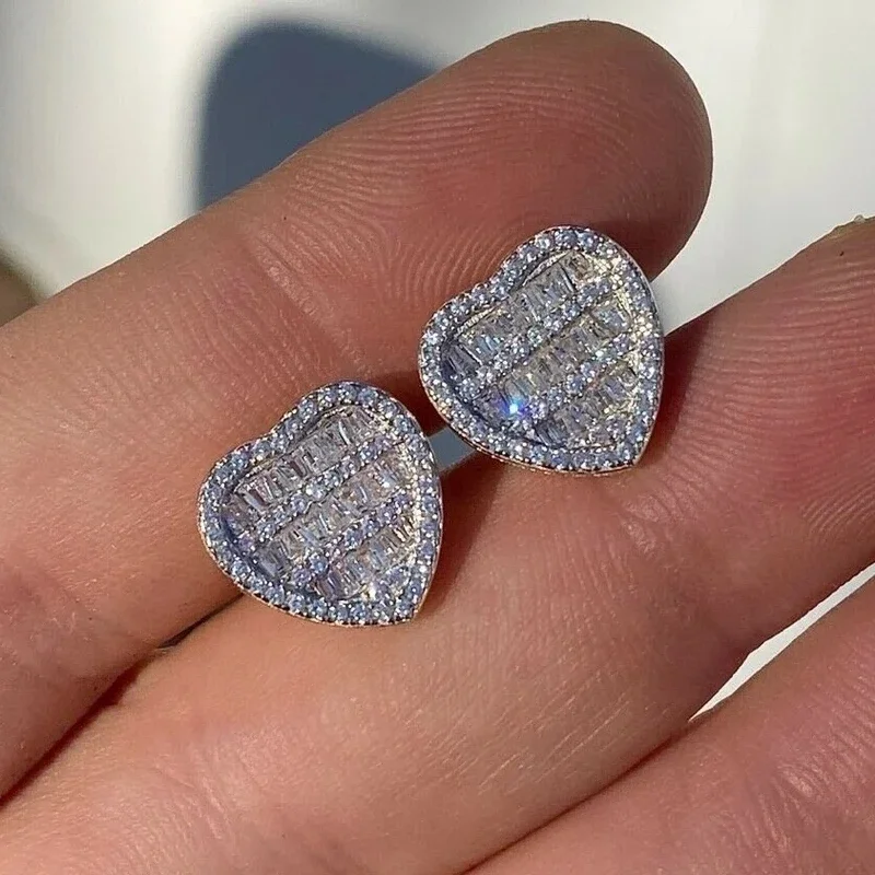Orecchini Grandi A Quadrato 2,5 Cm – Strass Luccicanti, Placcati Argento, Stile Stud