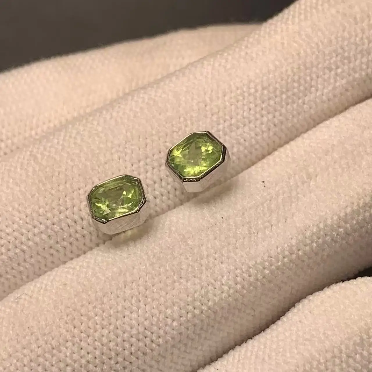 4MM Natural Peridot Stud Earrings For Women Jewelry Gift Simple Peridot Jewelry Green