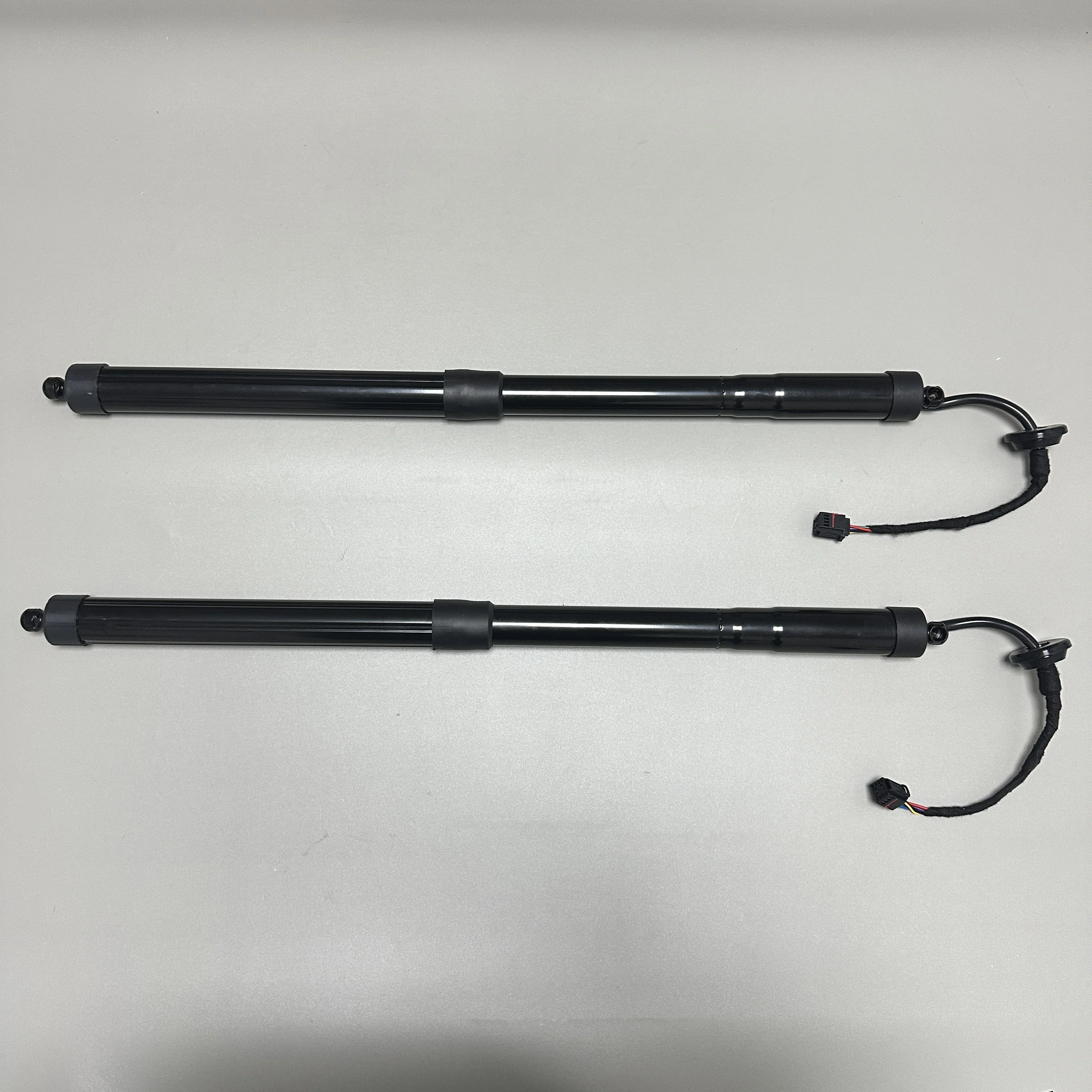 32296297 32357574 32384409 32399278 31690986 32296296 32357573