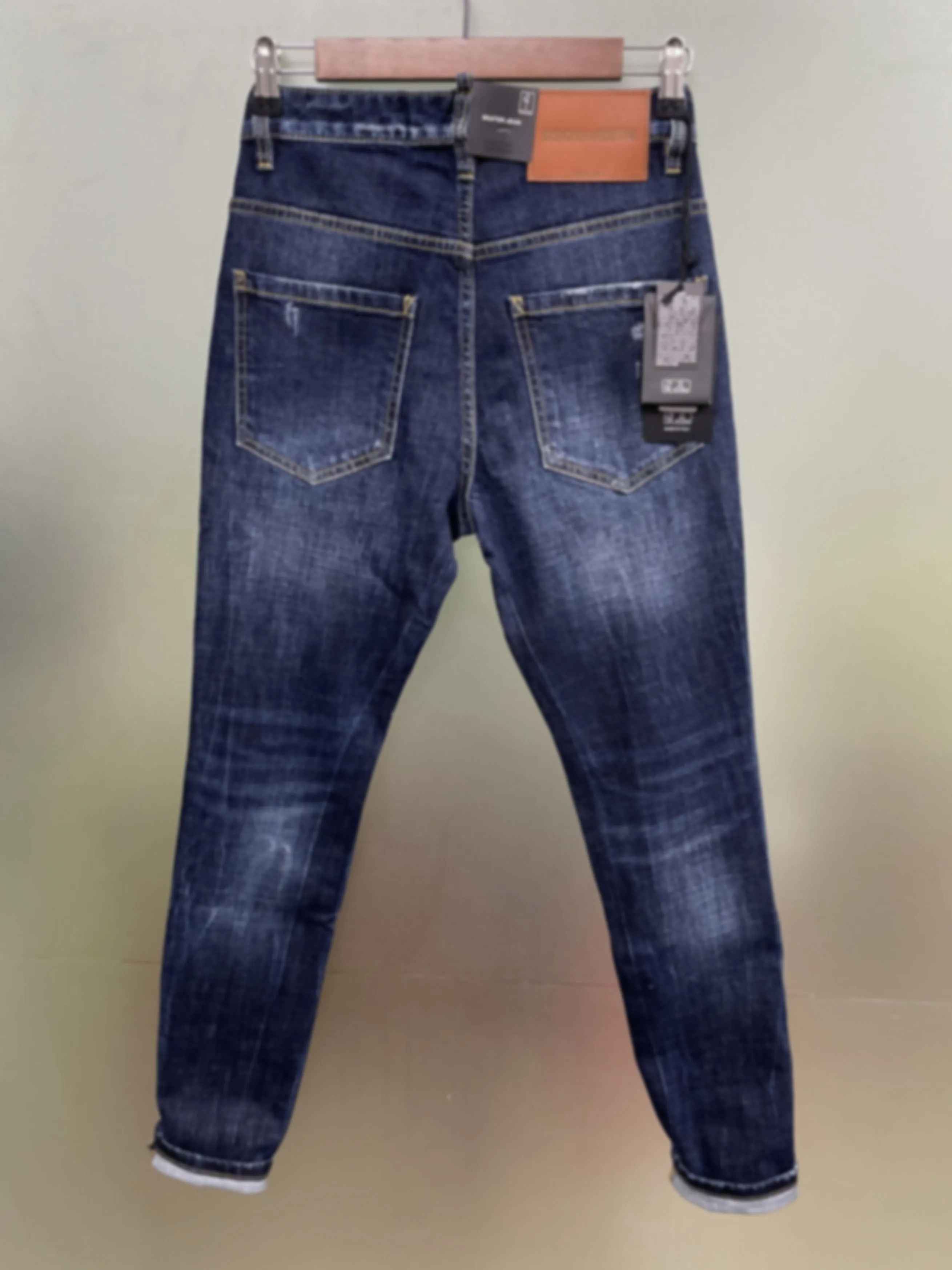2024 Spring/Summer New D2 Jeans Trendy Men's Washed and Worn Hole Patches Fashionable Colorful Printed Small Feet Jeans Men's