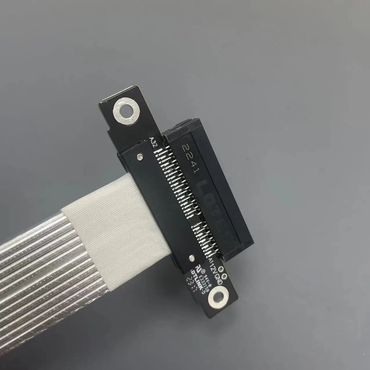 90 graus, Extensão PCIe 4.0x4 a x4,