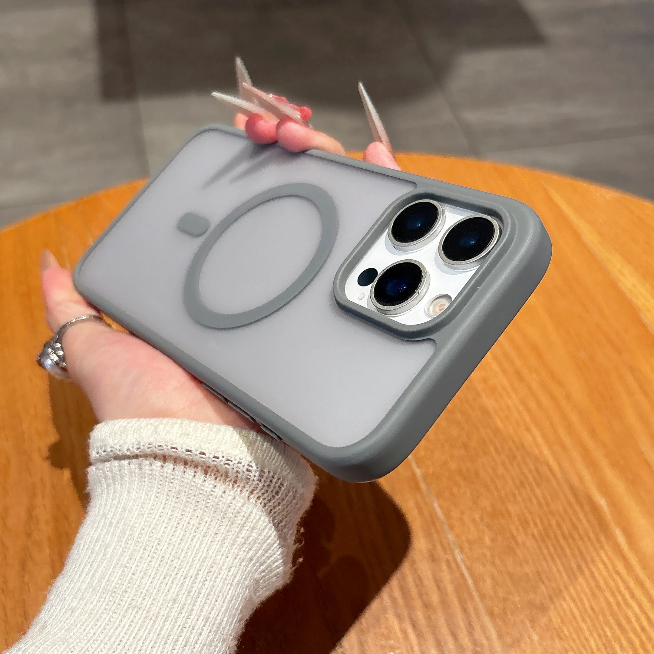 Magnetic Matte Shockproof Phone Case - MagSafe Compatible Accessories