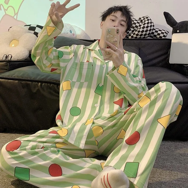 Рисунок 2 - Мужская пижама с геометрическим принтом