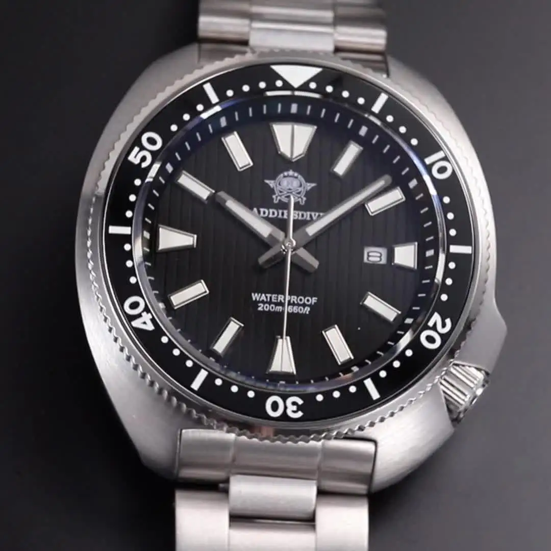 新品　ADDIESDIVE AD2507 ダイバーズ 200m防水 クォーツ ADDIESDIVE AD2507 Men's Diving Watch Ceramic Bezel BGW9