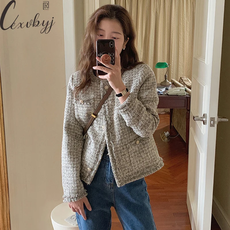Autumn Winter Tweed Jacket Women Korean Cotton Lined Long Sleeve Vintage Coat Luxury Slim Single Breasted Tassel Cropped Outwear