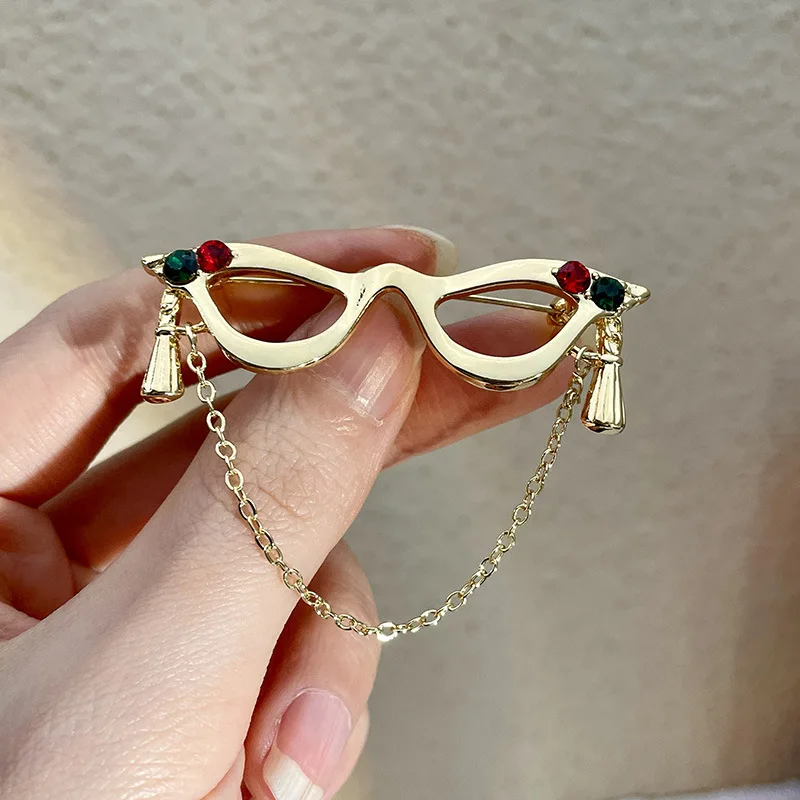 CINDY XIANG New Arrival Cute Glasses Design Brooches Women And Men