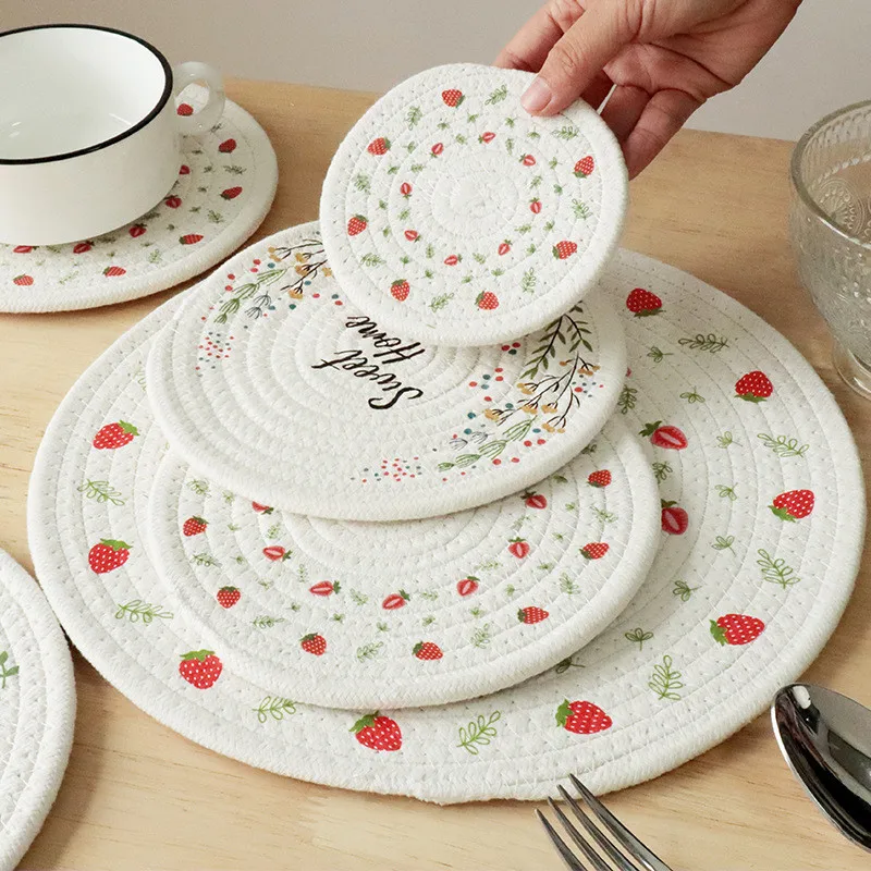 

1Pc Thicken Round Cotton Woven Insulation Pad Table Mat Strawberry Flower Printed Placemat Cup Coaster
