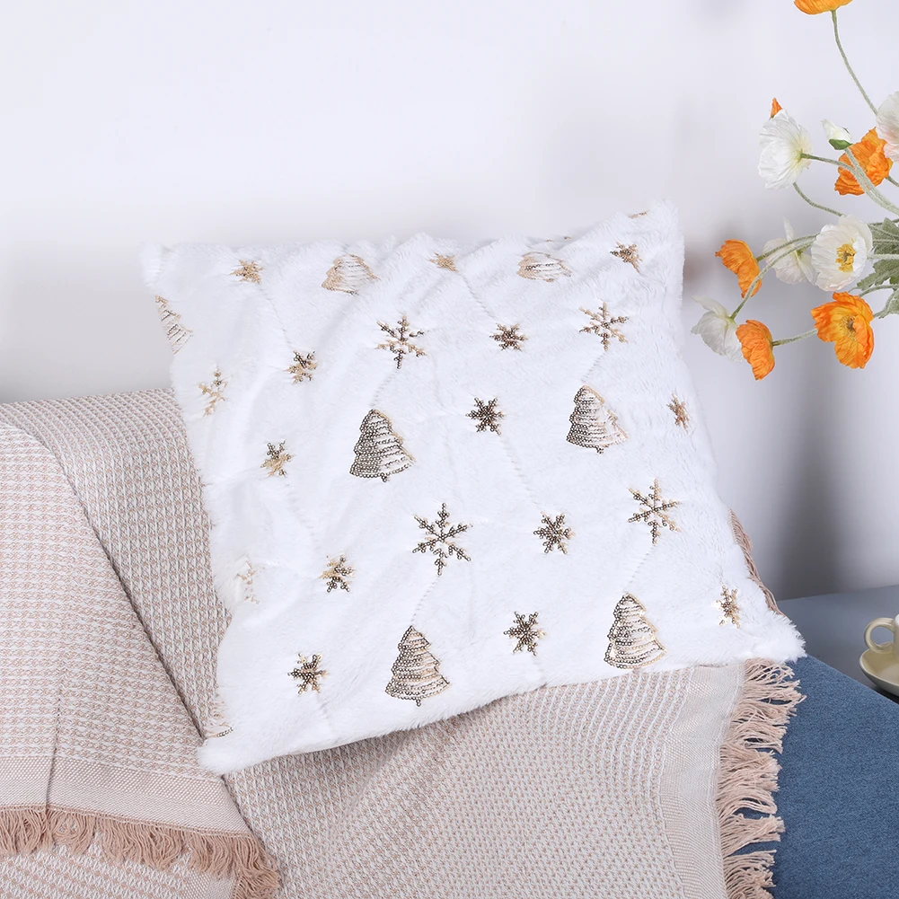 Christmas Pattern Throw Pillow Cover Soft Faux Fur Xmas Tree Snowflake Cushion Cover for Winter Holiday Decoration