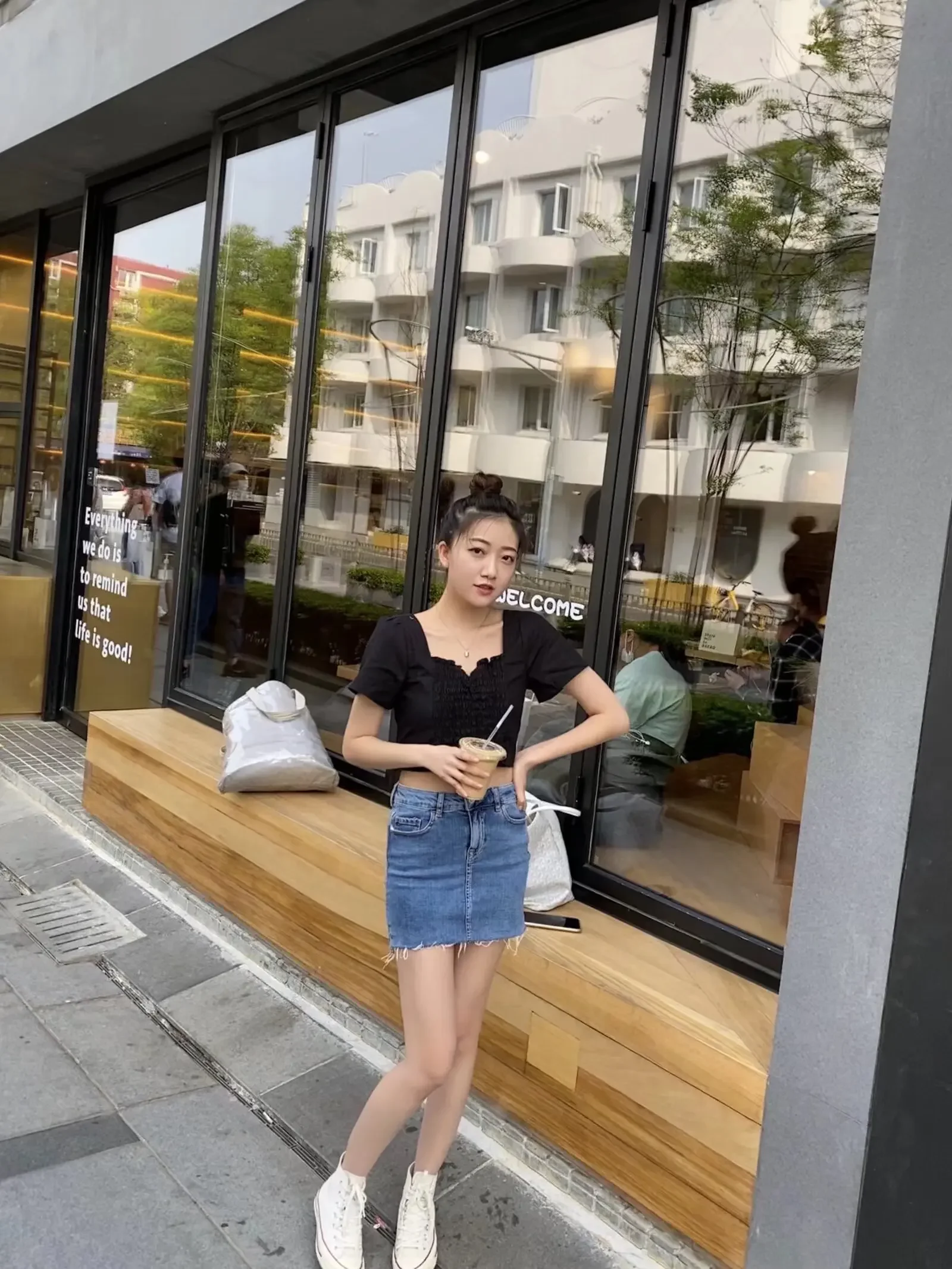 

Women 2024 Spring New Fashion Cropped Elastic Bow Adorn Tops Vintage Backless Short Sleeve Female Camis Chic Tops