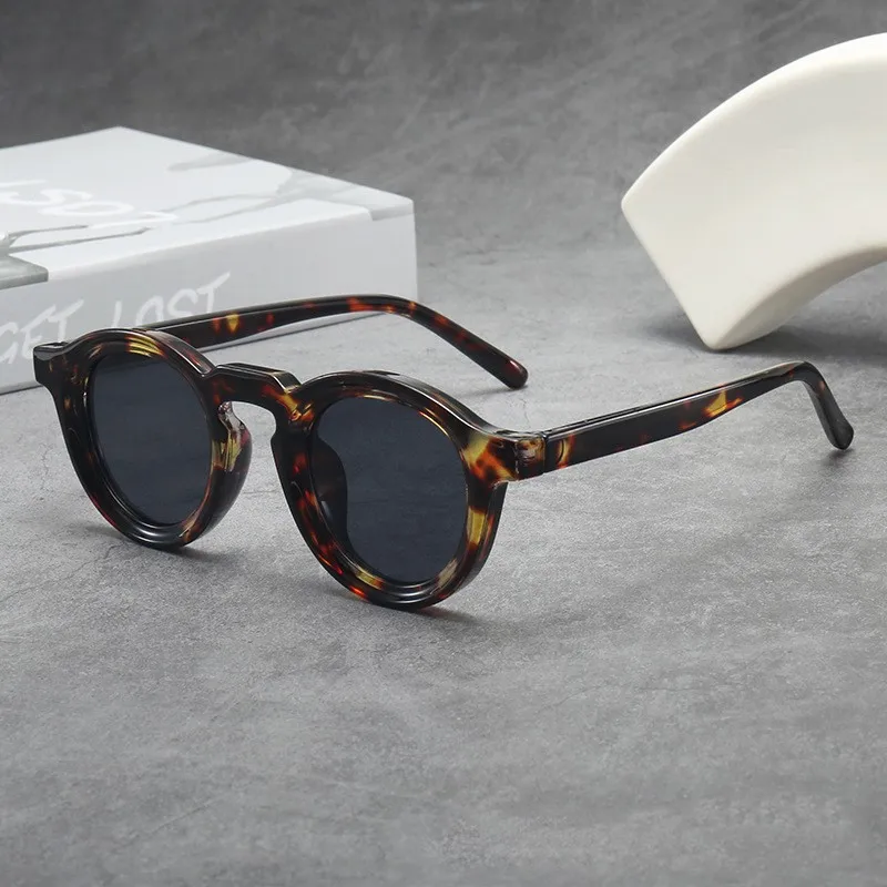 Vintage Round Frame Unisex UV Protection Sunglasses