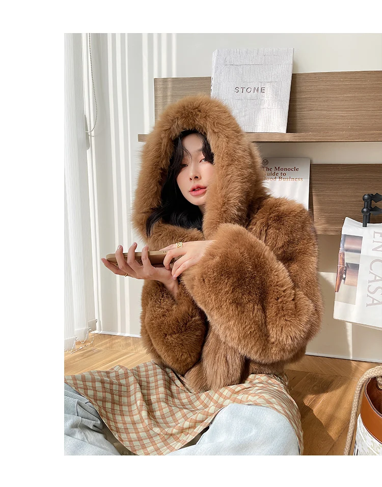Ladies Short Fox Fur Coat Multicolor Coat Young Fashionable Age Reduction