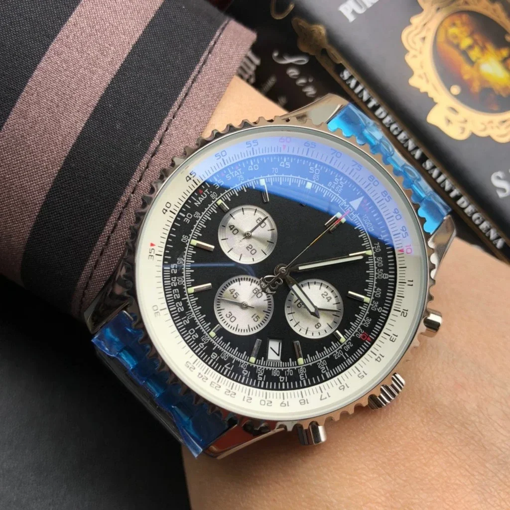 

Luxury New Mens Avenger Quartz Chronograph Watch Black White Blue Dial Relogio Masculino