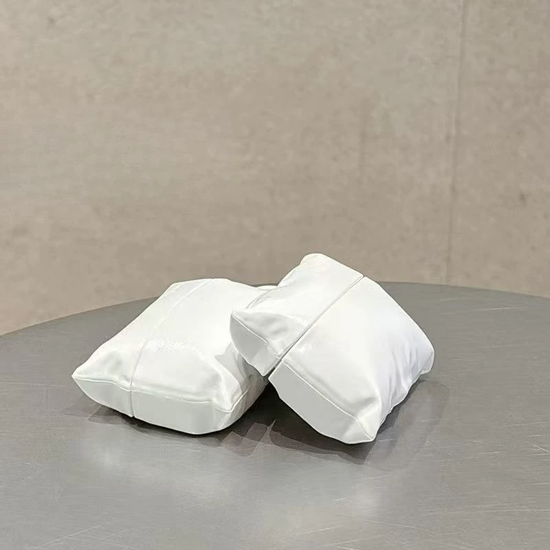 Cute Little Headrest Headphone Cover for Apple Airpods 1/2 Pro Pro2 3 4 Silicone Soft Case with Hairball Pendant