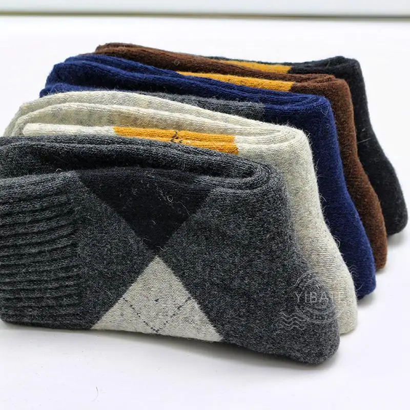Winter Thick Warm Men's Merino Wool Socks Diamond Plaid Fashion Terry Socks High Quality Harajuku Retro Casual Socks For Men