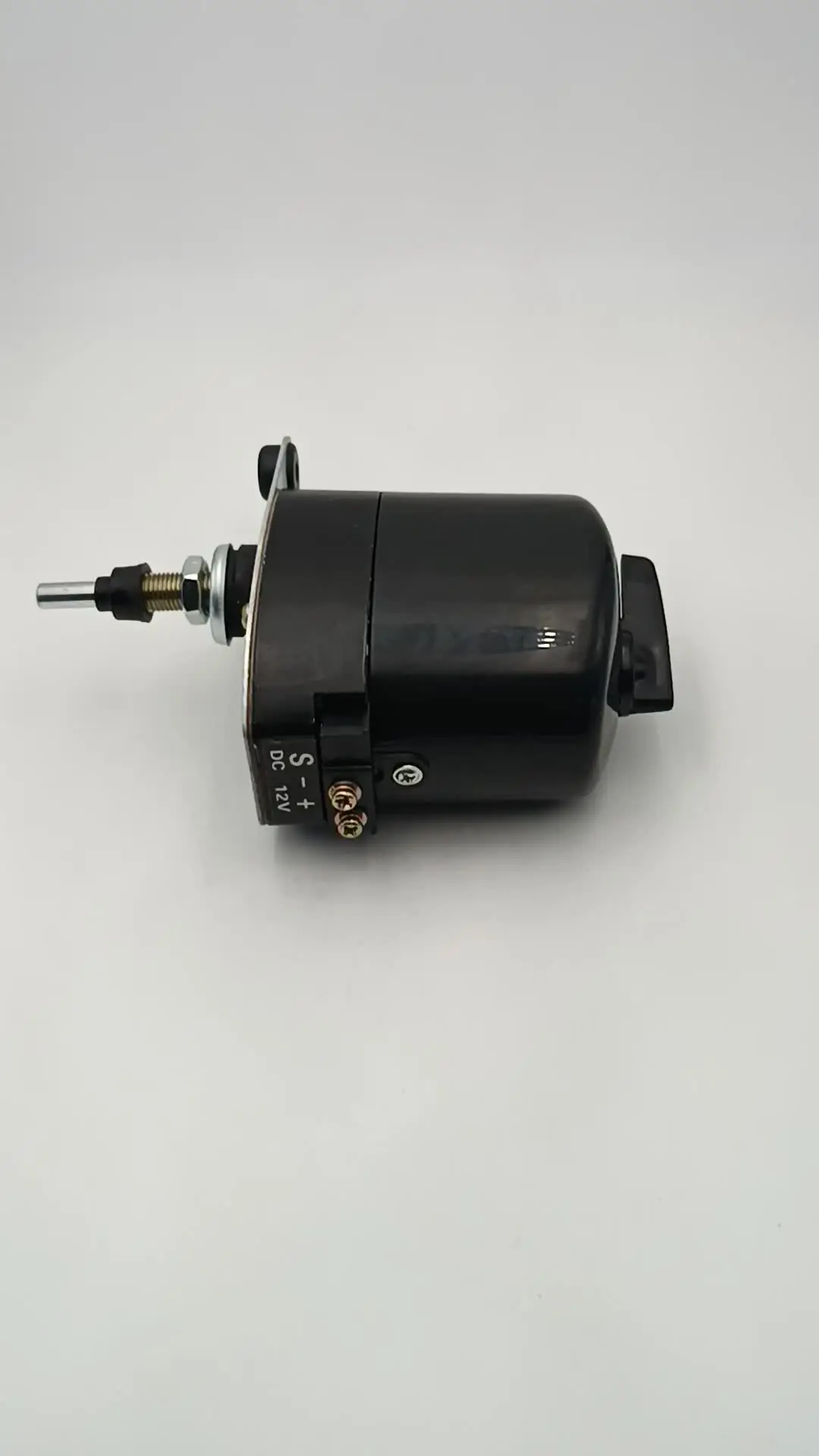 Motor eléctrico DC 12V para proyectos y automatización