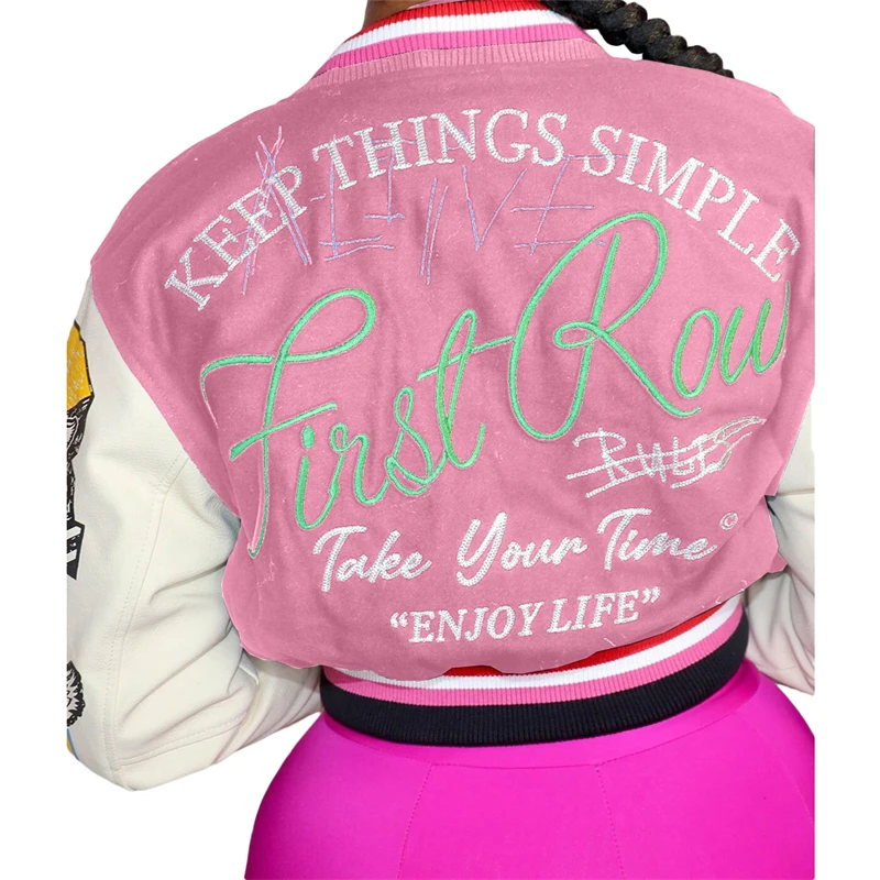 Рисунок 3 - Женская короткая куртка с буквенным принтом