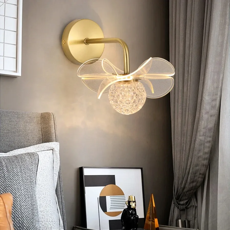 LED Wall Lamp Nordic Creative Flower Shaped Reading Light Modern Simple and Luxurious TV Bedroom Bedside Background Wall Lamp