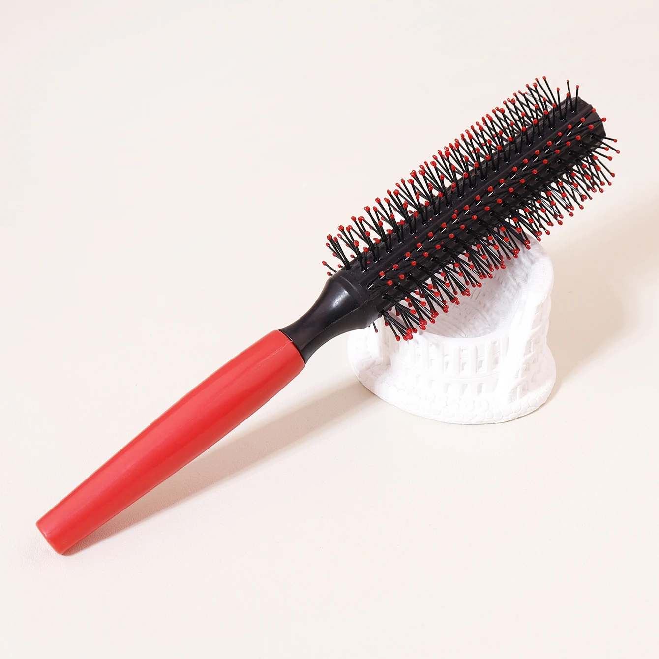Hair Brush Quiff Roller Brush Non-Slip All Hair Brush Women Men Round Hair Brush Styles Rockabilly Real Hair Wigs 1Pc