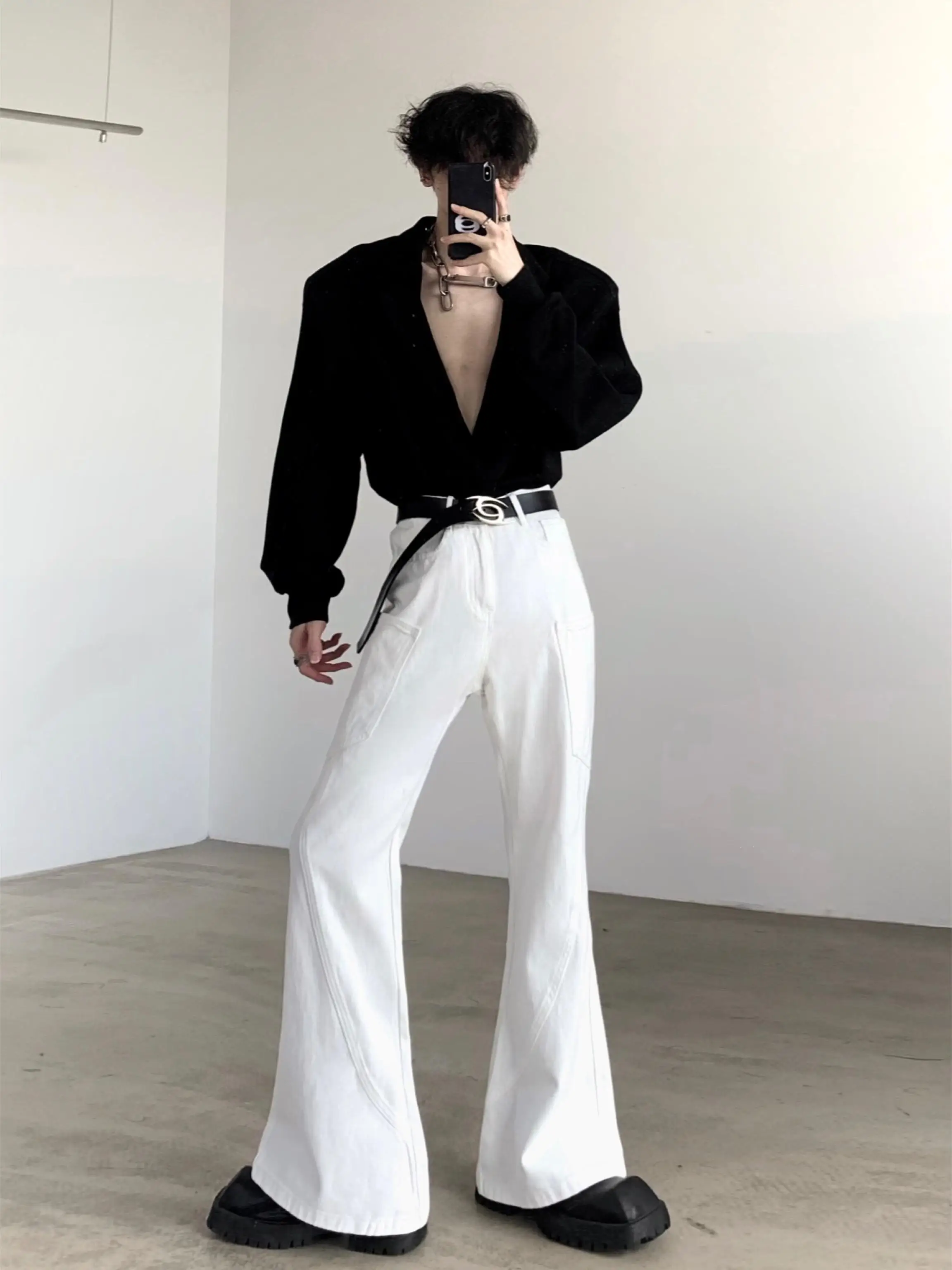 2024 New High-end White Jeans Men's American Style Retro High Street Trendy Zipper Flared Denim Trousers Male Pocket Denim Pants 4